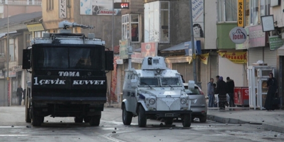 Hakkari’de gösteri ve yürüyüşler yeniden yasaklandı