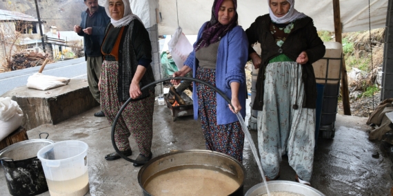 120 yıllık değirmende tahine dönüşen susam