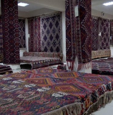 Kilim Müzesi, farklı yörelerden kilimleri aynı koleksiyonda sergiliyor