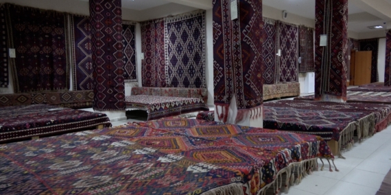 Kilim Müzesi, farklı yörelerden kilimleri aynı koleksiyonda sergiliyor