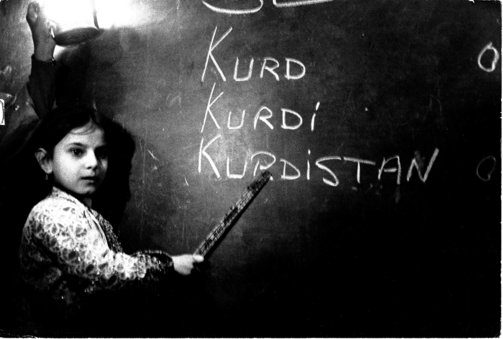Rûdaw Kürt dilinin sembolik fotoğrafın öyküsüne ulaştı - 1642609845424