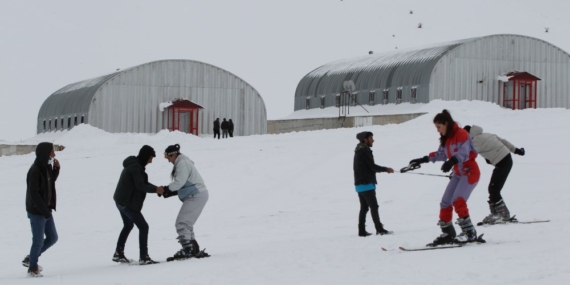 Van’da Kayak tesisi 3 yıl aradan sonra açıldı