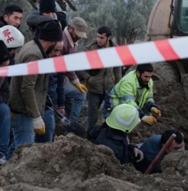 Göçük altında kalan işçi hayatını kaybetti