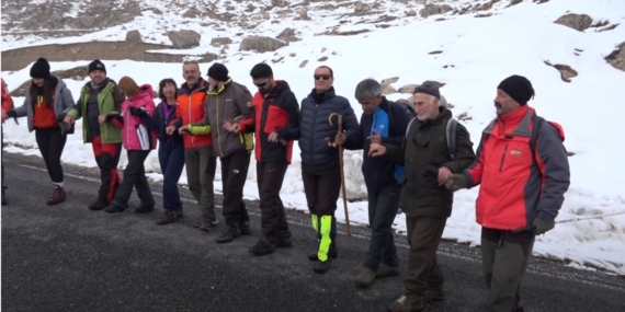 Hakkari’de halaylarla dağa çıktılar