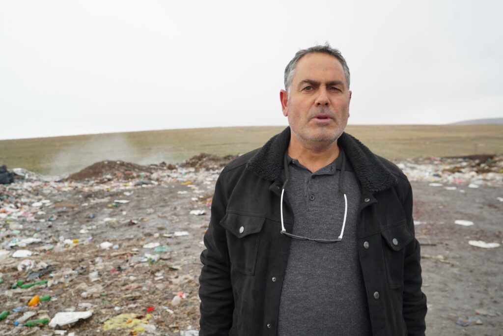 Erciş Belediyesi çöp toplama alanı, çevreyle birlikte tarım alanlarını da kirletiyor - WhatsApp Image 2022 01 03 at 15.28.32