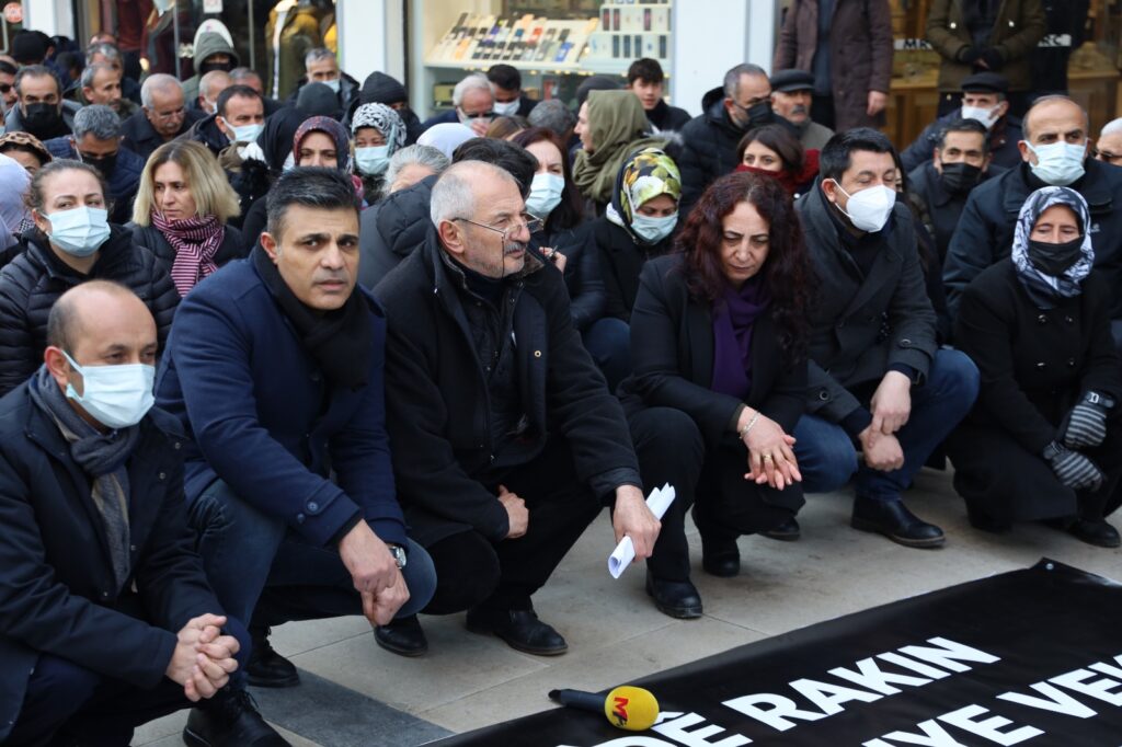 Van’da Öcalan’ın Türkiye getirilişi protesto edildi - aciklama