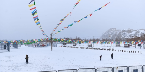 Van’da Newroz öncesi yoğun kar yağışı