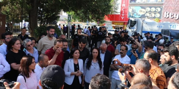 Bedia Özgökçe: HDP ve seçilmişlere yönelik ağır baskı politikasından ötürü bugün doğduğum topraklardan çok uzaktayım’