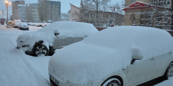 Kars kar altında kaldı