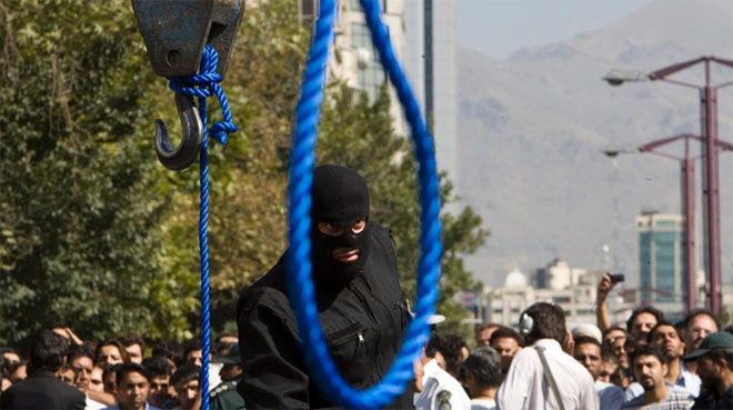 Tahran’da 400 protestocuya hapis cezası - Iranda 3 Kurt idam edildi