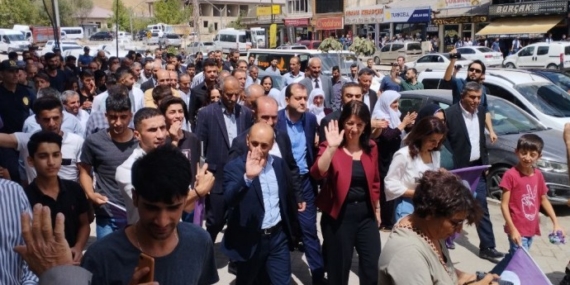 Buldan Hakkari’de halkla buluştu: HDP halkların umududur