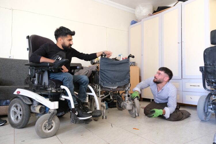 He repairs the battery-powered vehicles of people with disabilities free of charge. - gul tekerlekli sandalye 6 750x500 1