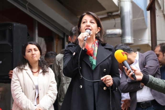 HDP’li Buldan Iğdır’dan seslendi: Vekillere saldırı Kürt düşmanlığıdır - pervin buldan igdir