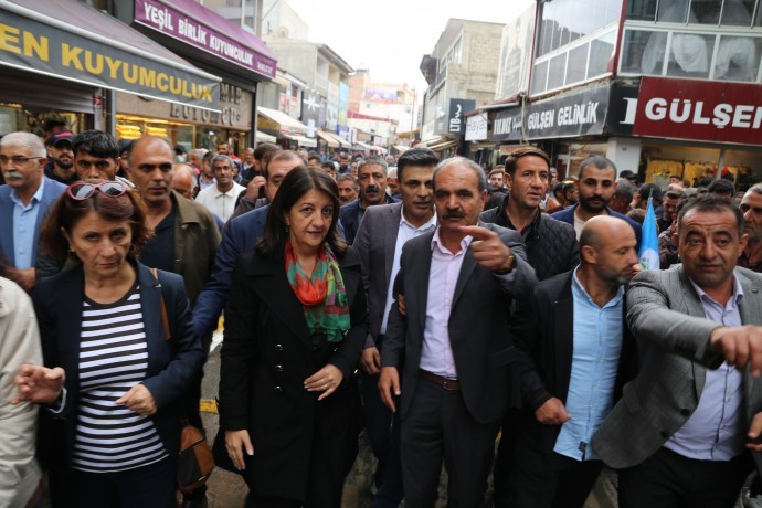 HDP’li Buldan Iğdır’dan seslendi: Vekillere saldırı Kürt düşmanlığıdır - pervin buldan igdir2