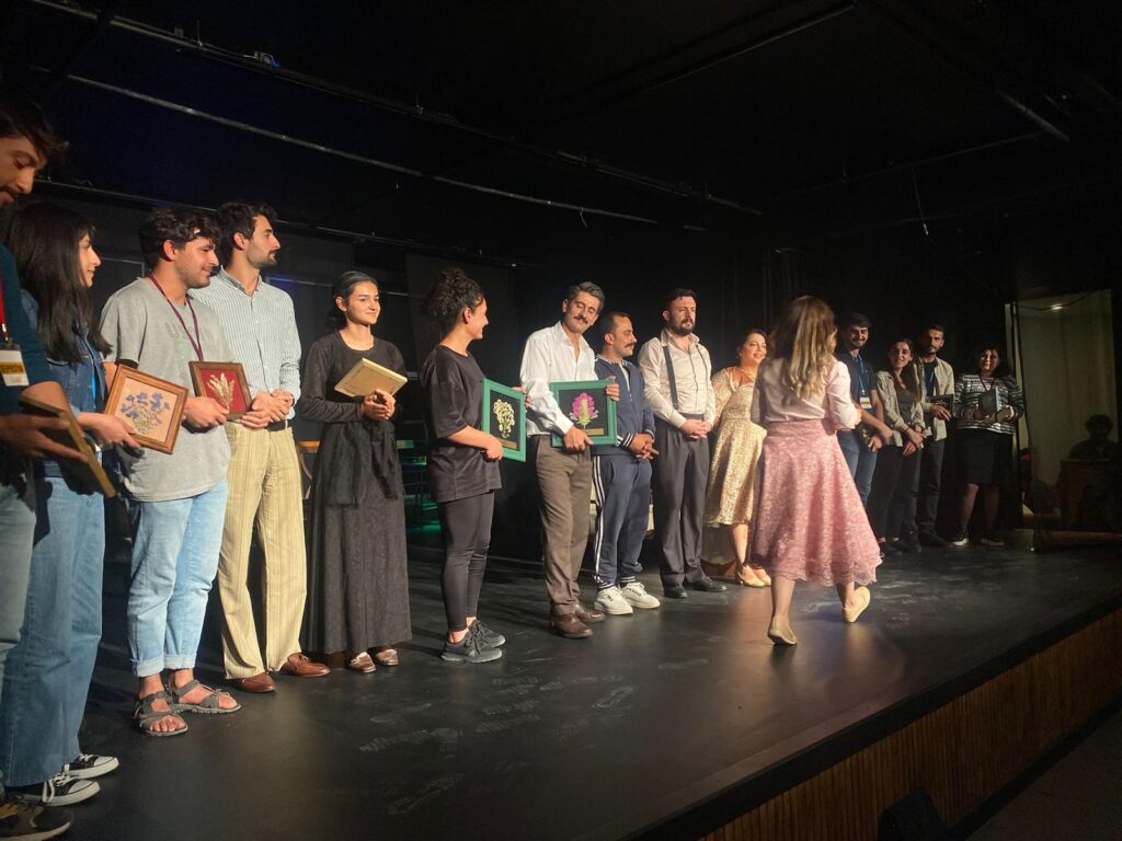Şanowan festivali yoğun ilgi ve beğeniyle son buldu - tiyatro festivali van 8