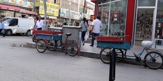 Van’daki hamalların yükü her gün biraz daha katlanıyor