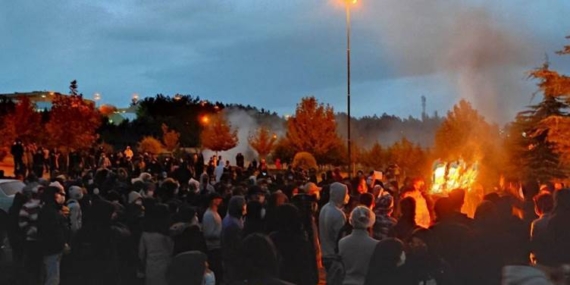 İran’da sokak protestoları yeniden alevlendi