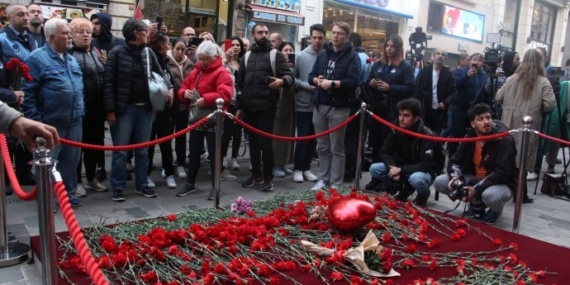 İstiklal’de yaşamını yitirenler anıldı