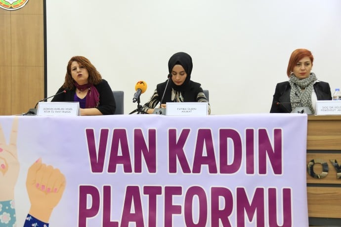 Van ve Hakkari’de kadınlar 25 Kasım etkinliğinde buluştu - van kadin platform