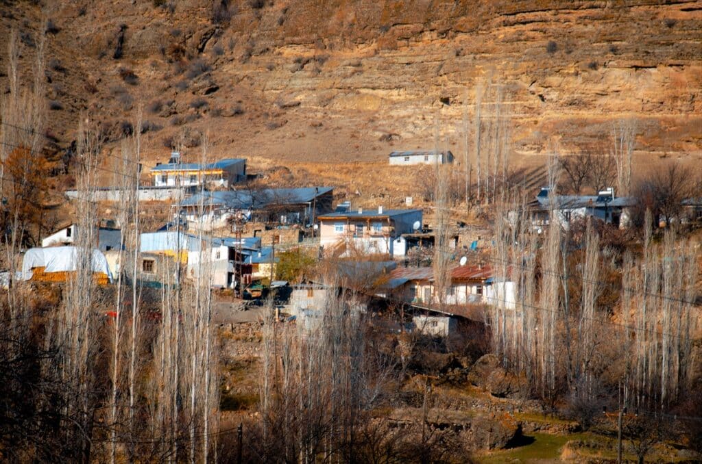 Bedewiyek veşarî: Geliyê Lîksorê - Bedewiyek vesari Geliye Liksore 5