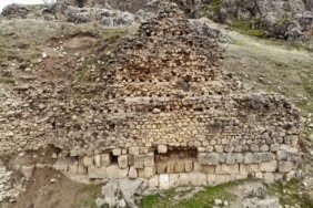 Şopên Ûrartuyan li ser Keleha Badînê ya li Dêrsimê (3)