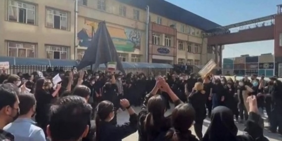 İran’da protestolar 89. gününde