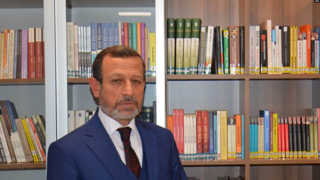 Ahmet Ozer: Dengên AKP’ê li herêmê kêm dibin - Sinan Basak