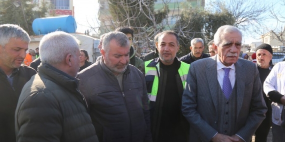 Ahmet Türk depremde 17 akrabasını kaybetti