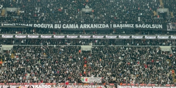 Beşiktaş taraftarından ‘Hükümet istifa’ sloganı