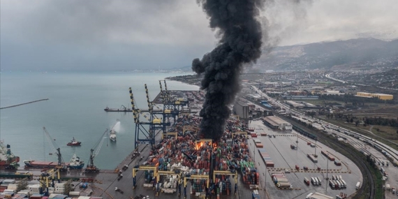 İskenderun Limanı’ndaki yangın devam ediyor