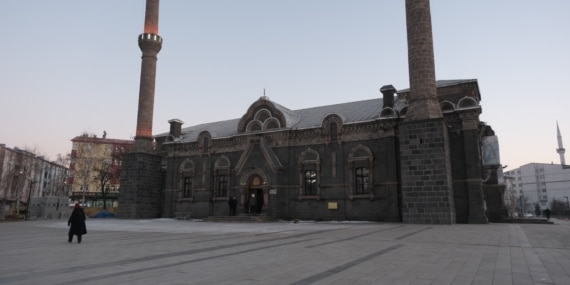 Kars’ta kiliseler ‘camii’ olarak kullanılıyor