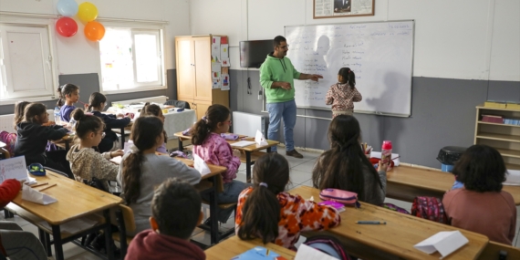 Van’dan deprem bölgesine gönüllü öğretmenler