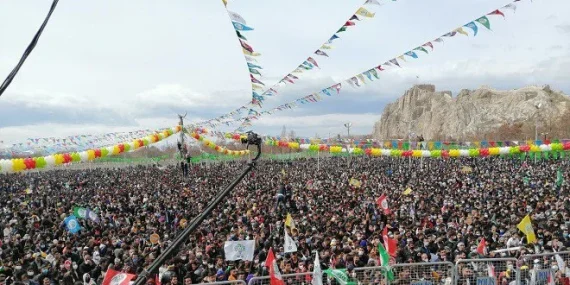 HDP’ê bo ku Newroz bibe ‘Cejna Fermî’ pêşnûme qanûnek da meclîsê