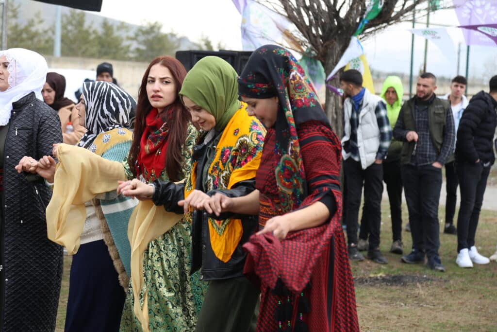 Doğubayazıt, Patnos ve Ardahan’da Newroz coşkusu başladı - patnos newroz5