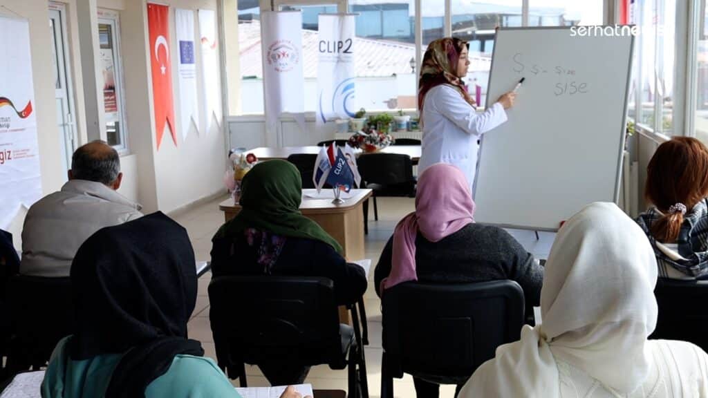 Van’da göçmenlere ‘uyum sağlamayabilme’ eğitimi veriliyor - van dil kursu afgan iran 2