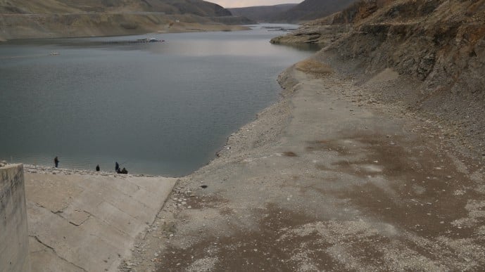 Van’da baraj doluluk oranları alarm veriyor: Kuraklık tüm bölgeyi etkileyecek - van kuraklkla bogusuyor tum serhat etkilenecek2