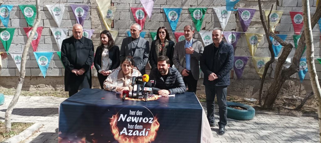Van’da Newroz ateşi ‘Van Kalesi’nde yakılacak - van newroz aciklama 1