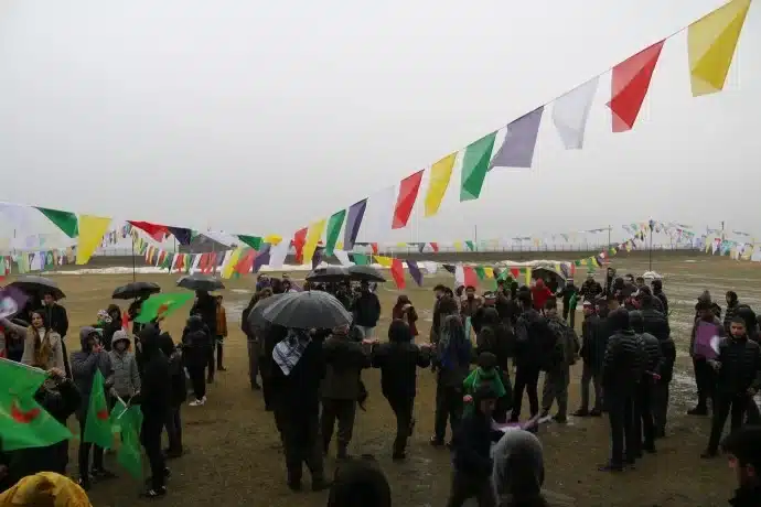Li Mûş, Tetwan û Geverê agirê Newrozê hate pêxistin - yuksekova newrozu canli haberi sahne2