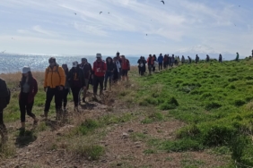 Van'da doğaseverler Adır Adası ve Amik Kalesi'ni gezdi