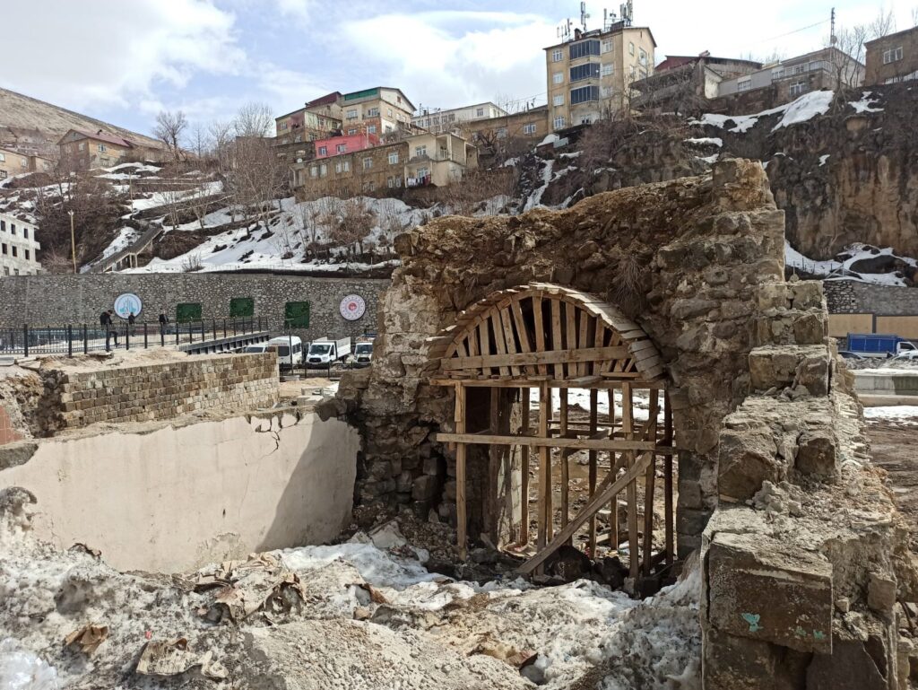 Bitlis’ten yükselen ses: Bizim buradaki cezaevi Silivri’den daha soğuktur - Bitlisten yukselen ses bizim buradaki cezaevi Silivriden daha sogukturjpeg 9