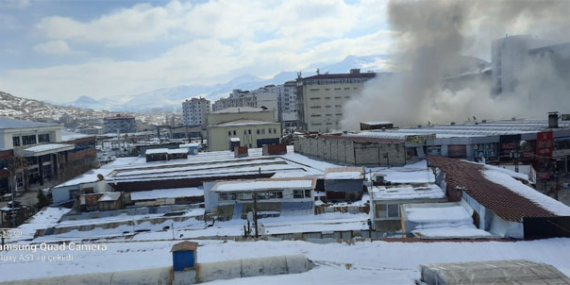 Van ‘Rus Pazarı’nda yangın