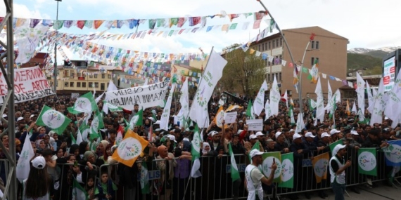 Muş’ta binlere seslenen Buldan: Bu ikinci tura bırakmayacağız