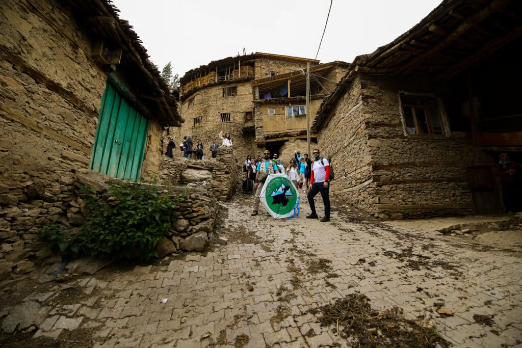 Bitlis’in tarihi taş evleri doğaseverlerin ilk tercihi oldu - AA 20230530 31282099 31282085 BITLISTEKI TARIHI TAS EVLER DOGASEVERLERIN GOZDE ROTALARINDAN BIRI OLDU