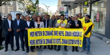 Şaxa Egîtîm Sen a Wanê Windabûna zimanekî windabûna gelê wî zimanî ye (1)