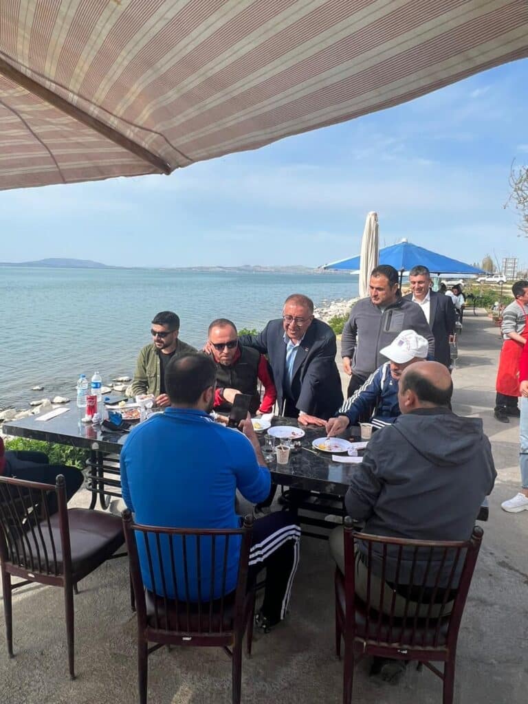 CHP adayı Bedirhanoğlu: Van ve ilçelerinde halk değişime inanmış - edremit33
