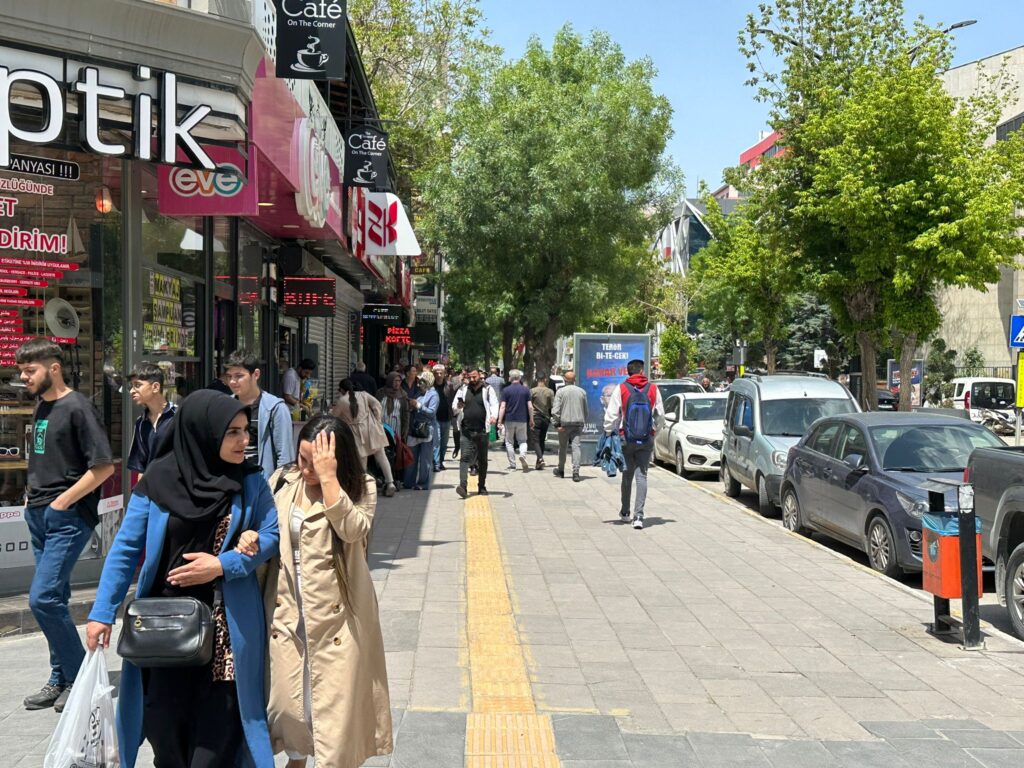 Vanlılar ikinci turda da Kılıçdaroğlu’dan yana - van sokaklari 1