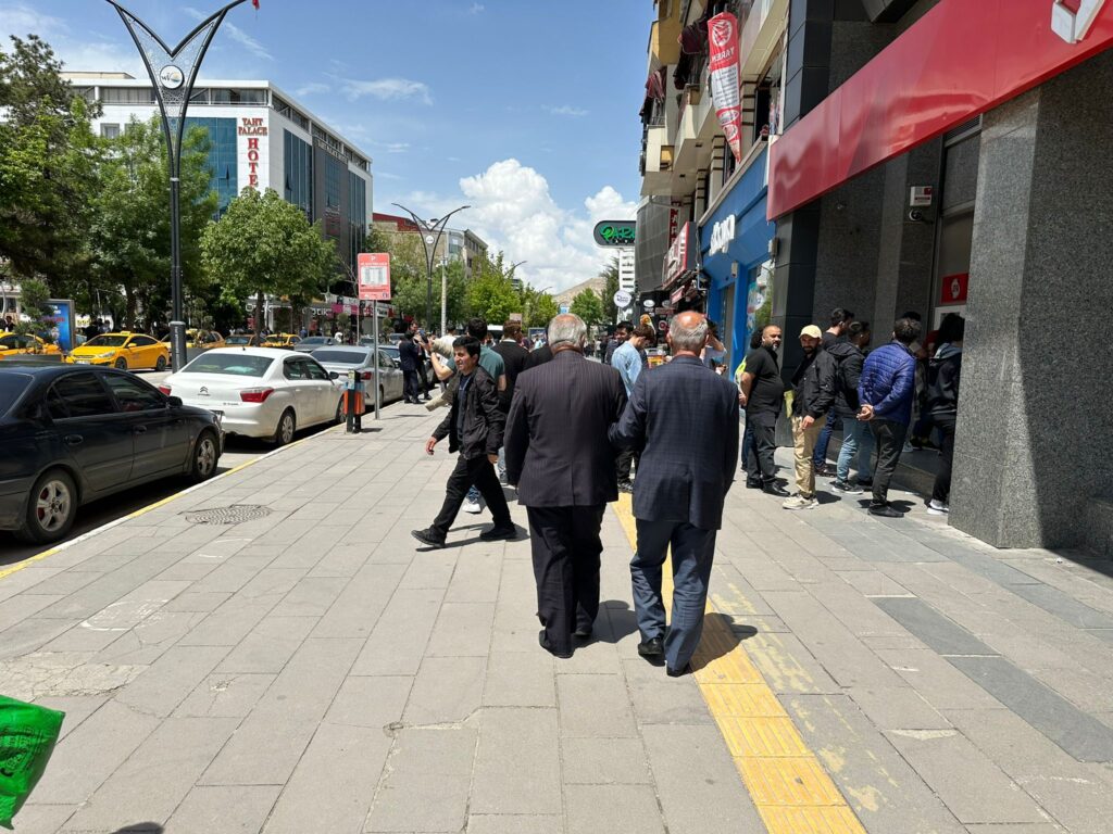 Vanlılar ikinci turda da Kılıçdaroğlu’dan yana - van sokaklari 2