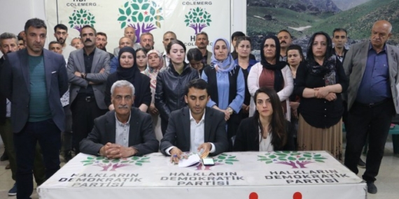 YSP Hakkari’de ‘Demokrasi Nöbeti’ başlattı