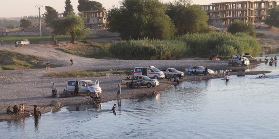 Li Bakûrê Suriyeyê du ciwan di çemê Feratê de xeniqîn