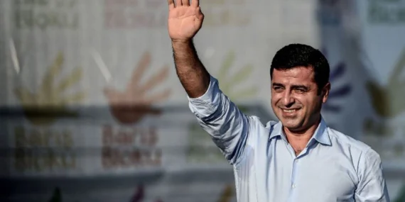 Parêzerê Demîrtaş, Mesut Ozer: Divê HDP kongreya awarte lidar bixe